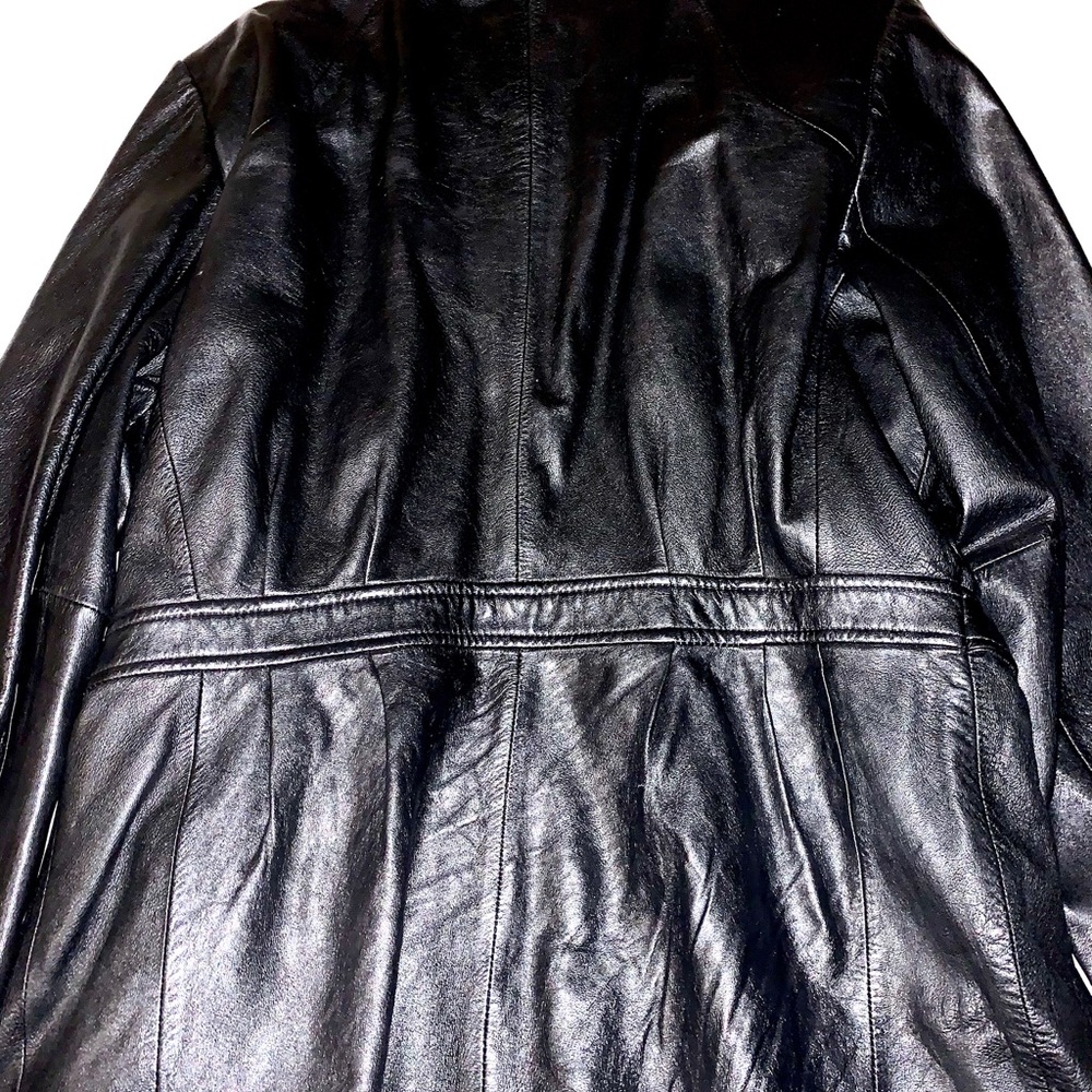 Leather jacket - Picture 3 of 3